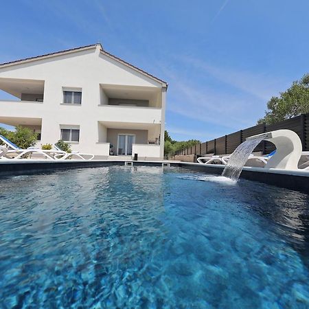 Apartmani Vlado Mitar Sukošan Buitenkant foto